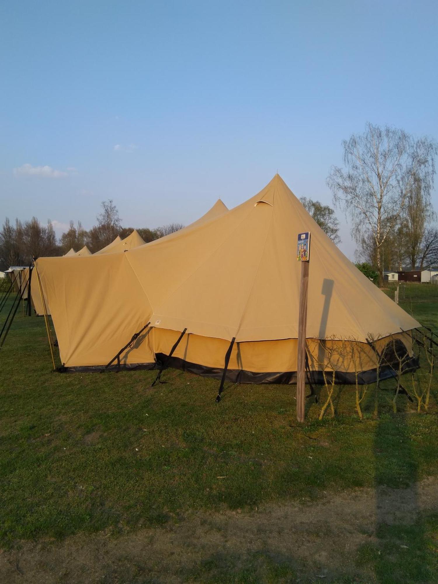 Tent-Ok Opende ภายนอก รูปภาพ